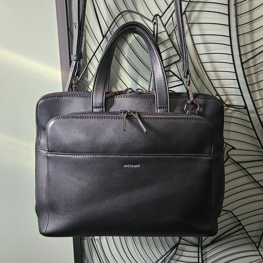 Matt & Nat | Cassidy Dwell Black Vegan Leather Crossbody Shouider Laptop  Bag